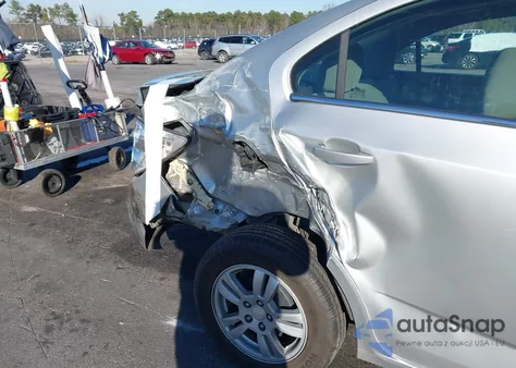 2013 Chevrolet Sonic Lt Auto z USA, uszkodzony, nr VIN 1G1JC5SH9D4257726